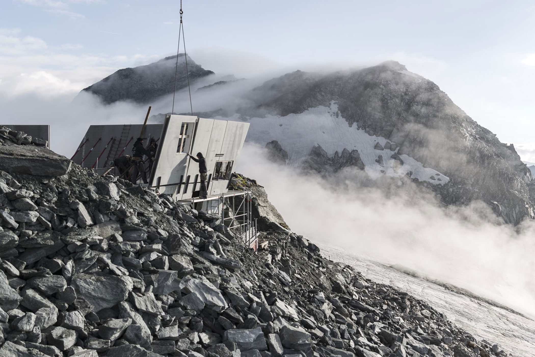 Schwarzensteinhütte wird gebaut