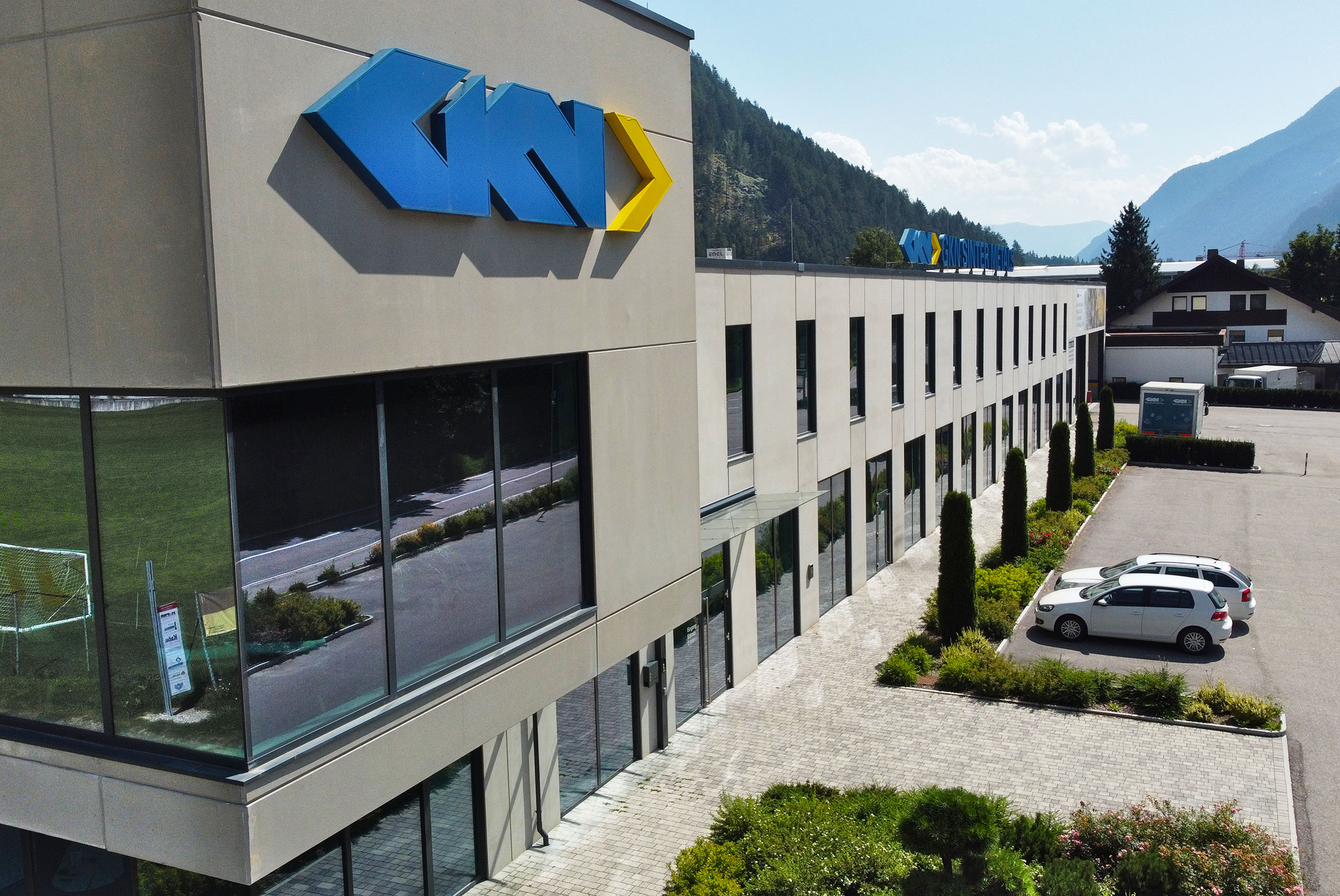 GKN